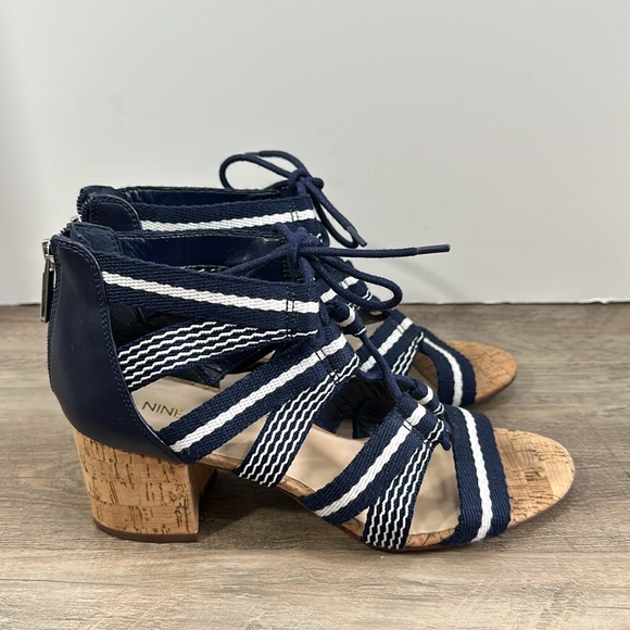 Fun Nine West sandals size 9. Leather and fabric with cork heels. Summer ready! - Picture 9 of 12